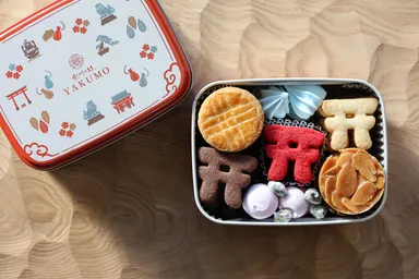 新商品の目玉「氷川のクッキー缶」