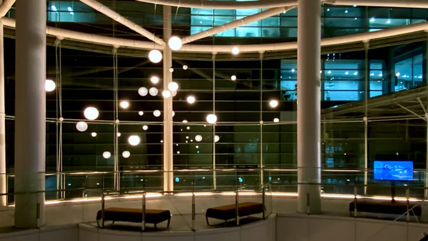 《ここに居ない人の灯り》撮影:井上桂祐