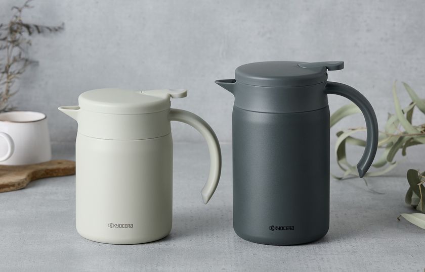 セラミック加工でコーヒー本来の風味と味わいが長時間持続する
京セラのCERAMUG（セラマグ）シリーズに
「真空断熱サーバー」（600ml／800ml）登場