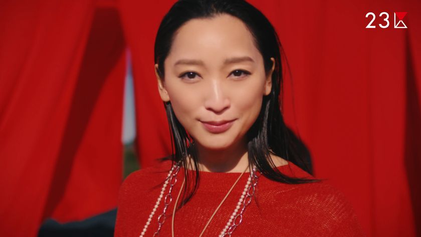 『２３区』“感情表現型ファッションムービー”公開！
女優・杏さん、「Cool」「Passion」「Joy」の
感情に合わせてダンサーと共に春夏コーデ披露！
テーマは「ドーパミンドレッシング」。
非日常的な空間でウォーク！