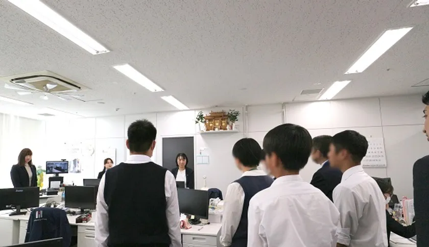 オフィス見学の様子