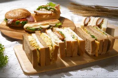 自家製サンドイッチも種類豊富です！