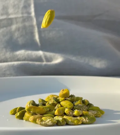 ピスタチオの砂糖コーティング