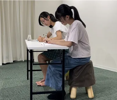 デスクワークや勉強机の椅子として