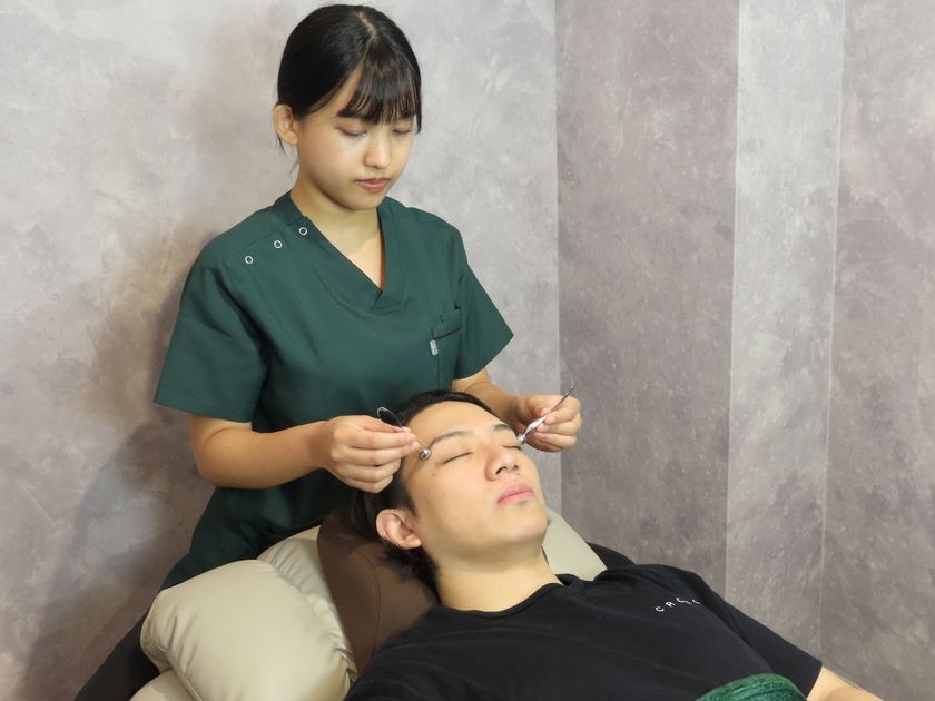 日本初 目が”ととのう”極上サロン 累計施術数3000件突破！
15分で瞬間休息。眼精疲労・目疲れ専門店「AND BLINQ」