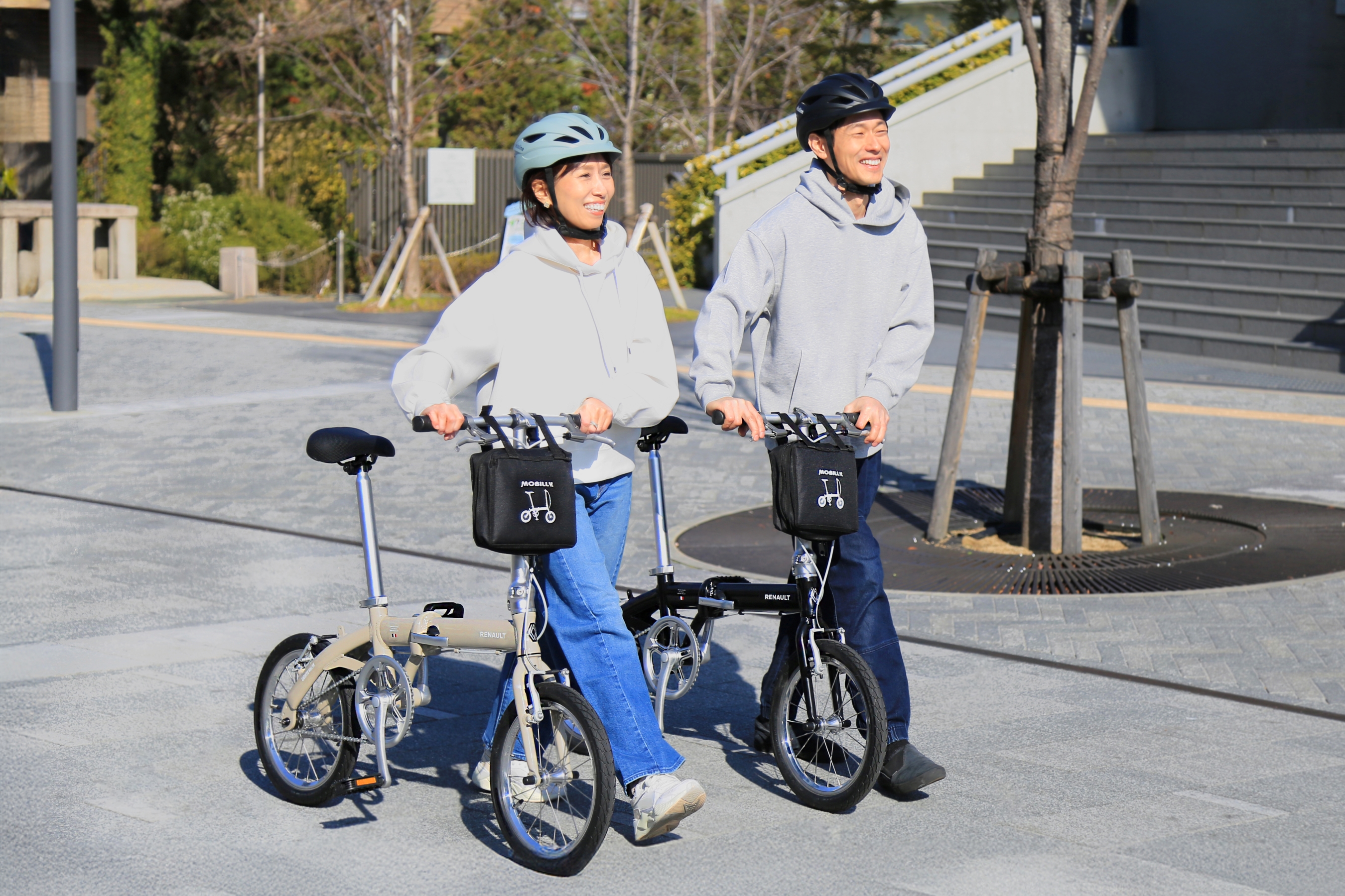 小さい・軽い・カラフルがコンセプトの折りたたみ自転車