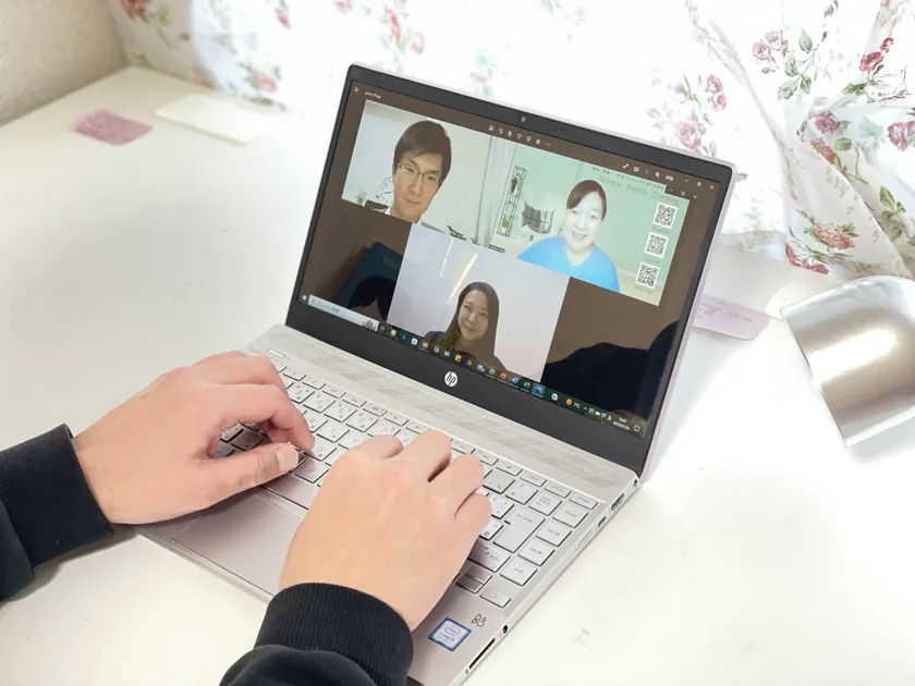 セミナーは少人数でオンラインで行います