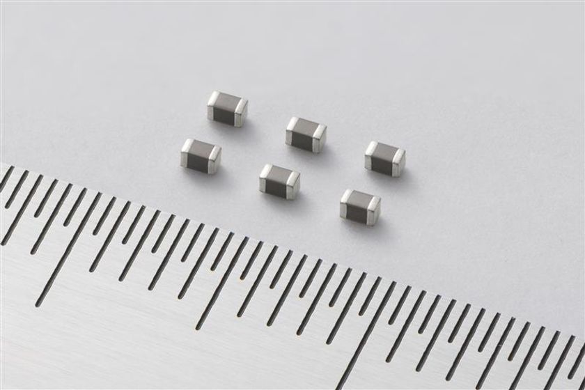 世界初※1、1005サイズ※2で業界最高静電容量値47μFの
小型積層セラミックコンデンサ（MLCC）の開発に京セラが成功