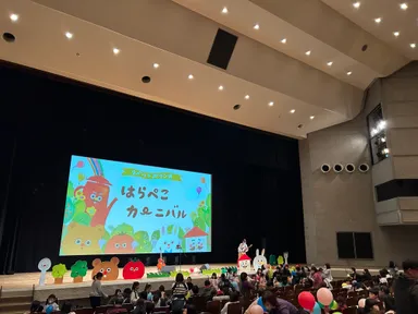 会場は子どもたちで大にぎわい