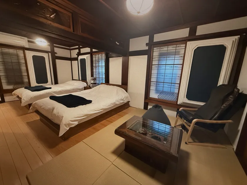 三崎宿 「江戸の蔵宿」(元鮪問屋を改修した宿泊棟)