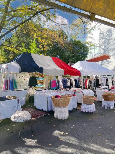 アンティーク出店1