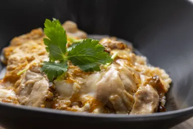 知床鶏の親子丼