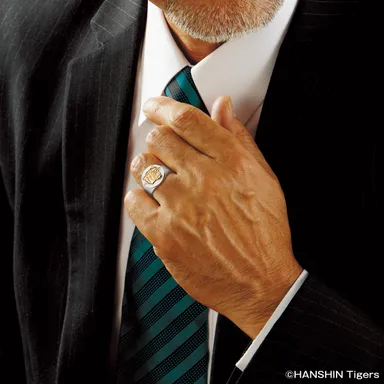 阪神タイガースペンダント＆リングモデルカット３