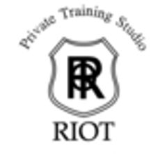 株式会社RIOTのロゴ