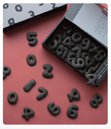 MOMOテラス_10周年_伊藤軒×SOU・SOU「SO-SU-U・黒ぼうろ」