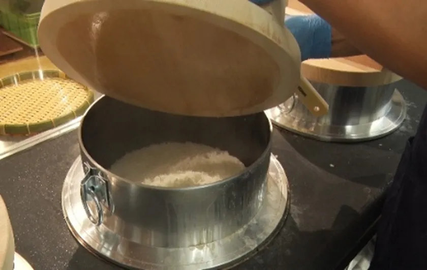 羽釜で炊いた窯炊きごはん