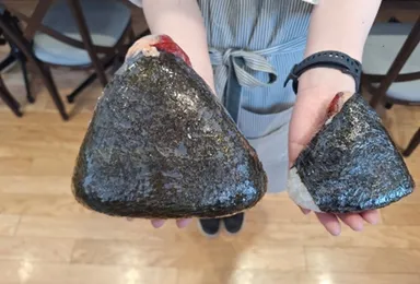 555g！特大鮭おにぎり