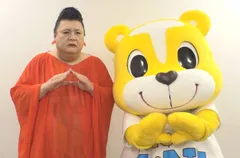 “おにぎりポーズ”でツーショット