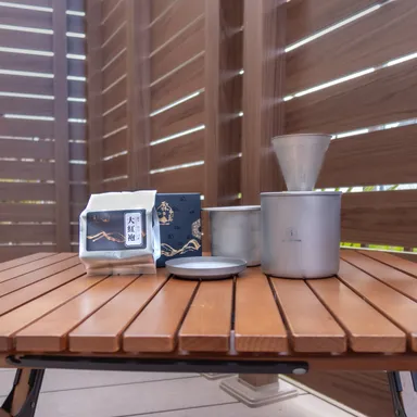 『大紅袍 ダァホンバオ』と『茶琲 -CHAHI-』