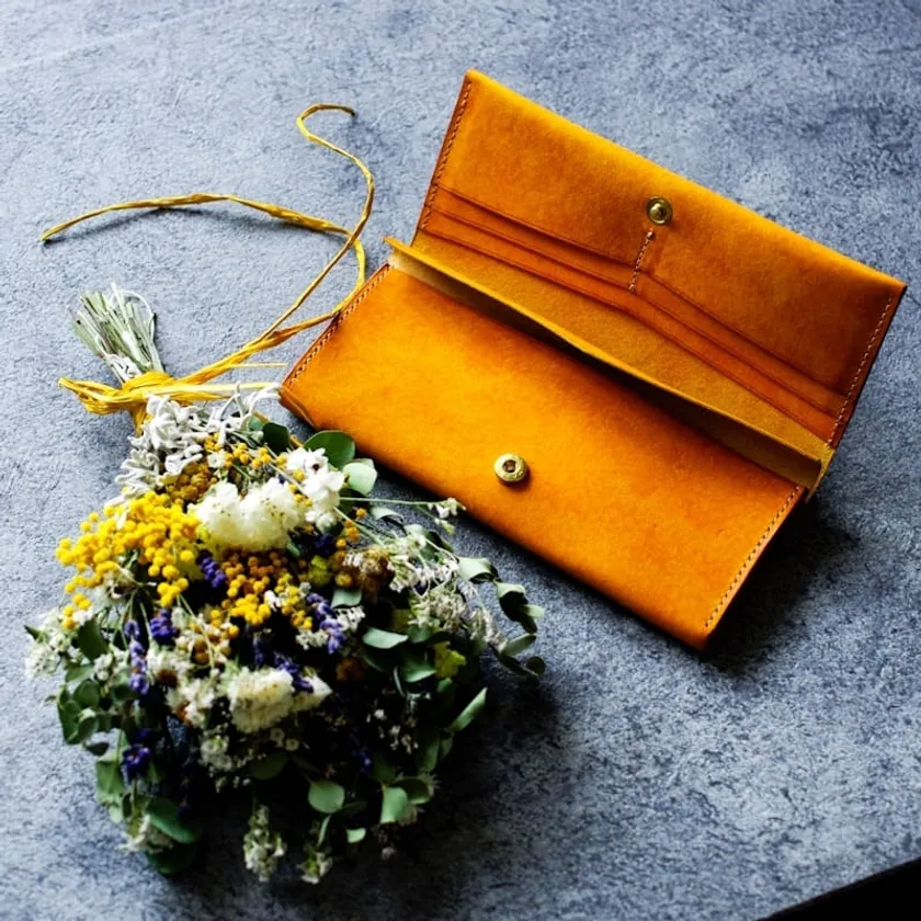 タンニンレザーの財布 by KASANE