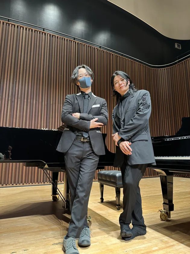 演奏収録時写真(ござ、Budo)