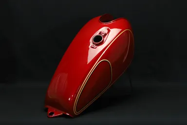 2025年秋発売決定。SR400「FIモデル」対応　初期型ナロータンク