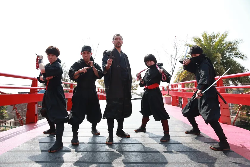 忍者集団「靁凮刄」