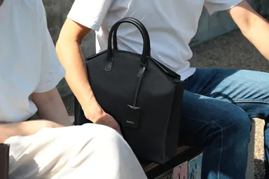 どんなスタイルにも合うミニマルなデザイン