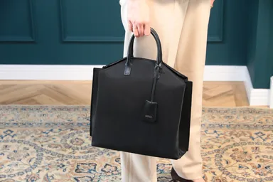 どんなスタイルにも合うミニマルなデザイン