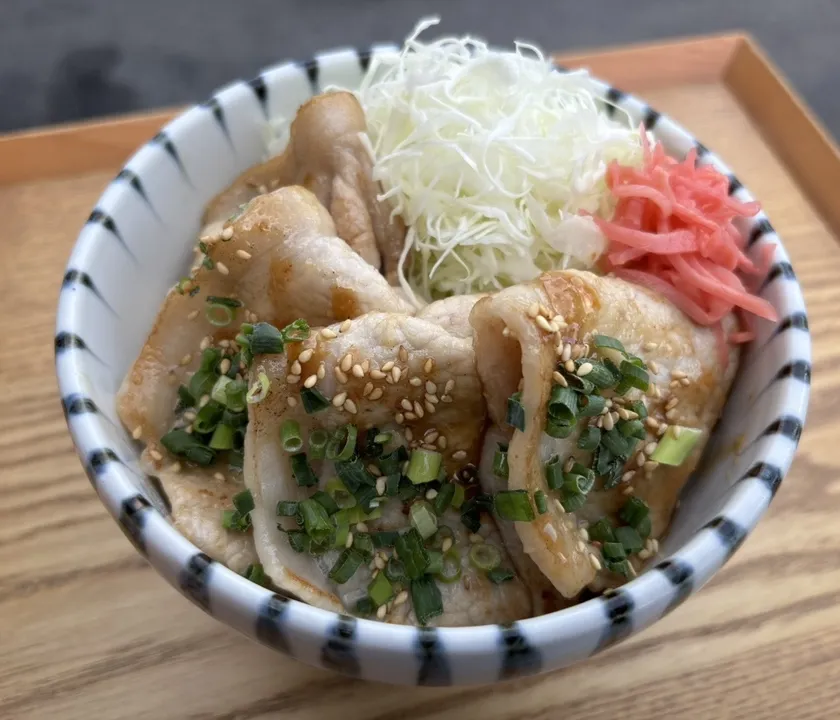 うま塩ねぎ豚丼