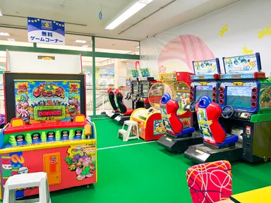 フリープレイのゲームコーナー