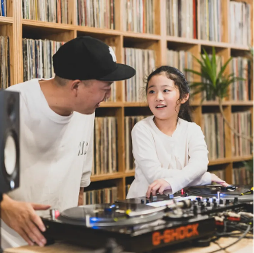 今年初開催のキッズDJスクール。 誰でもDJ体験を行えます!
