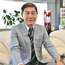 代表取締役会長　渡辺喜久男