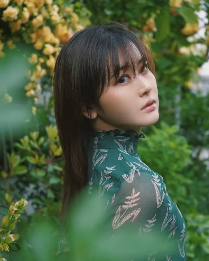 宮藤あどね　宣材写真