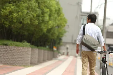 ひらくPCバッグ