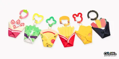 オリジナルデザインのアクリルカラビナ