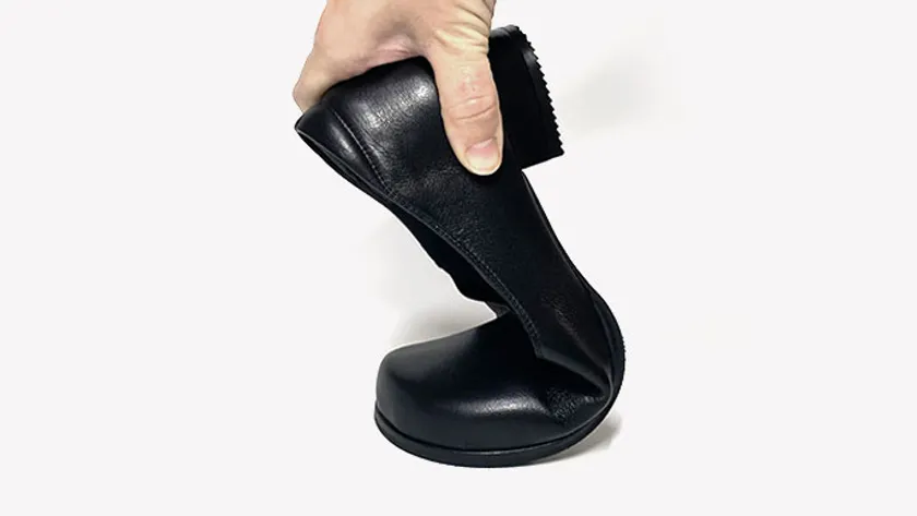 屈曲性があるため痛くない