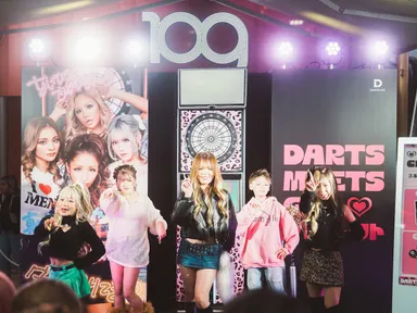 パフォーマンスを披露するKOGYARU(1)