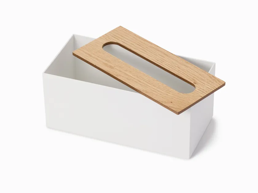 まったく性質の違う素材の対比を楽しめます