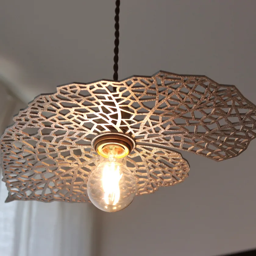 錫のペンダントライト 葉1