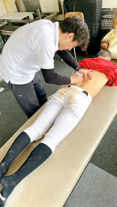 怪我から復帰を狙う高校球児のケア