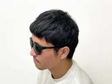 顏との隙間が少ない