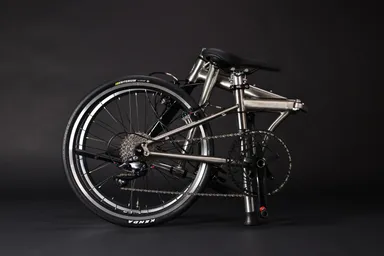 HARRY QUINN TITAN8_Folding1