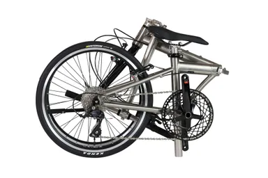 HARRY QUINN TITAN8_Folding2