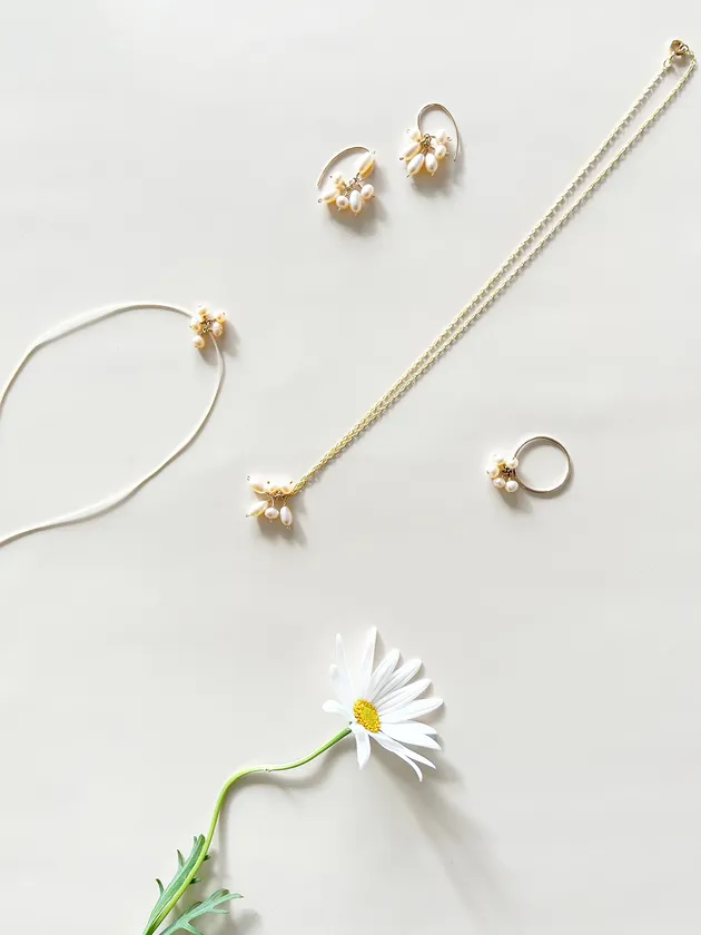 素材本来の美しさを生かしたジュエリー