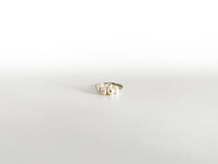 お花のような生き生きとした輝き