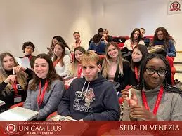 世界中から集まる学生たち