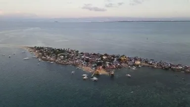 スラムの島パンダノン島全景