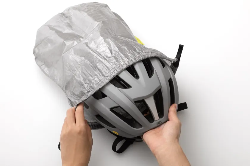 ヘルメットを収納