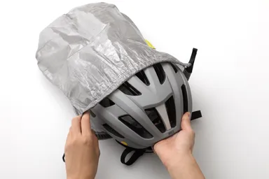 ヘルメットを収納